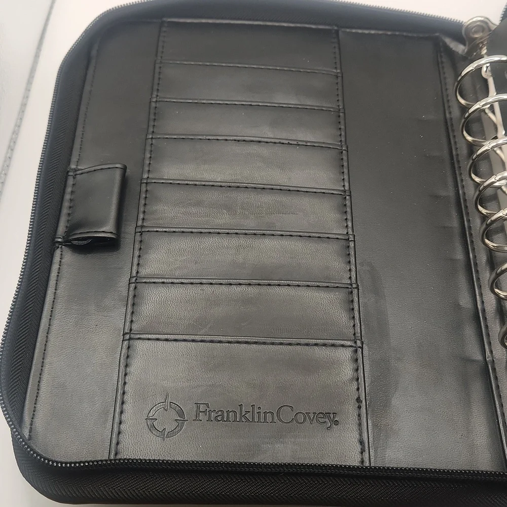 Franklin Covey Classic Leather Zipper 7 Ring 1.5